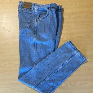 Wrangler Relaxed Fit Rugged Wear Jeans. Size 36x36